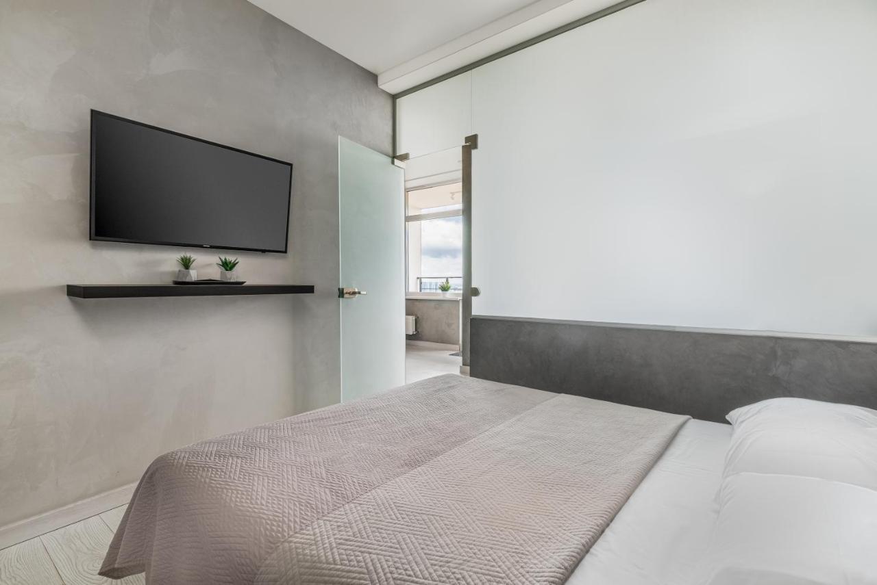 Razor Apartment With Terrace, Kamanina Oděsa Exteriér fotografie