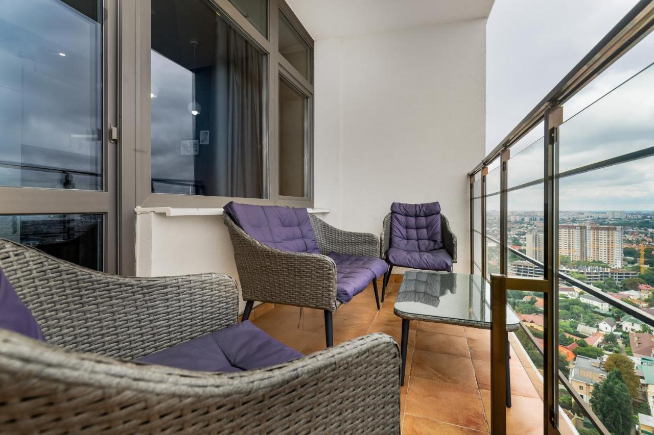 Razor Apartment With Terrace, Kamanina Oděsa Exteriér fotografie